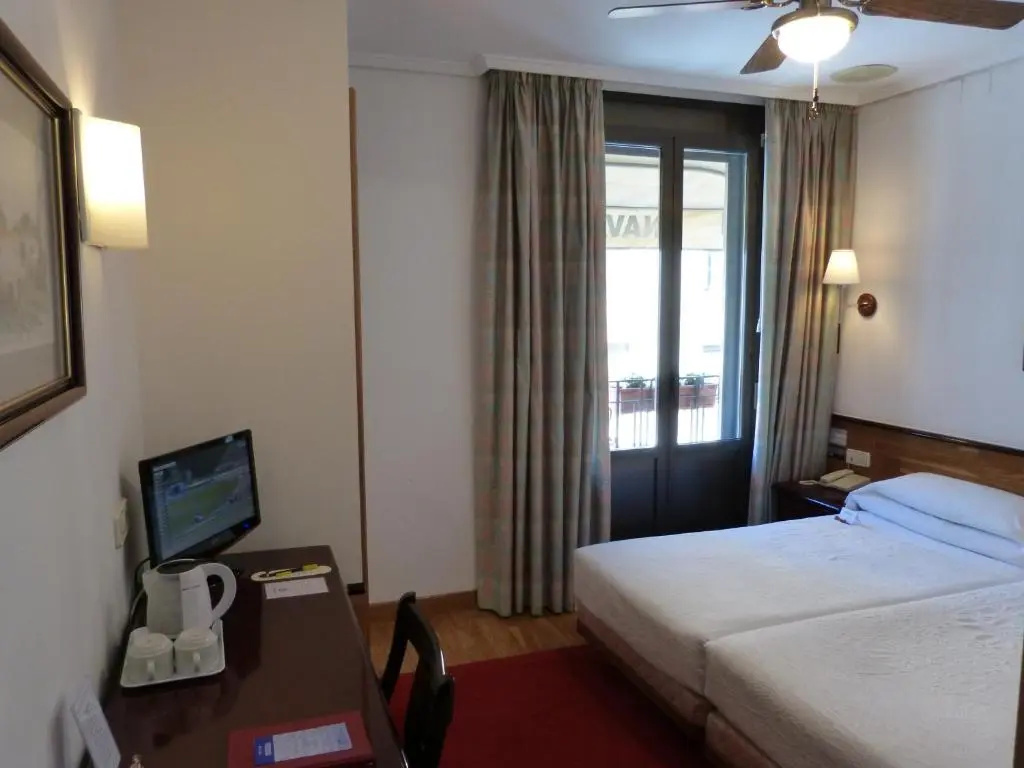 Standard Double room with balcony (twin beds)