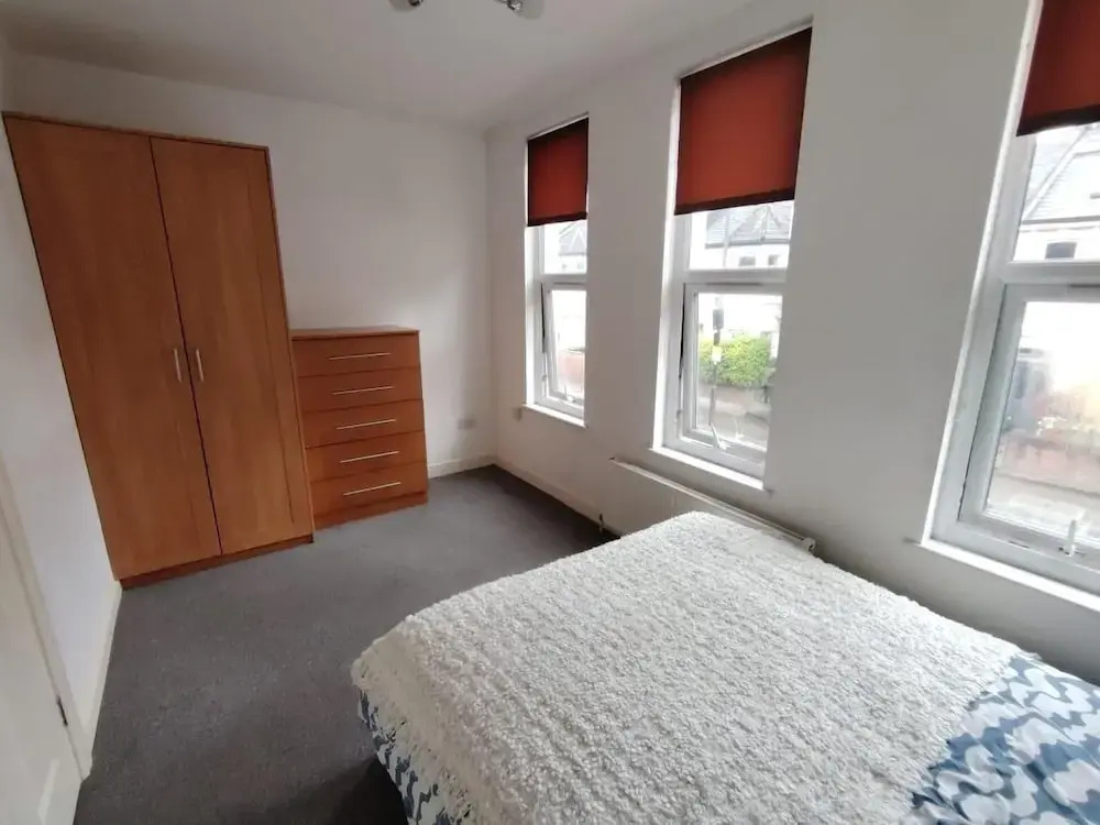 1 Bed-sleeps 4-pet Friendly-central Location