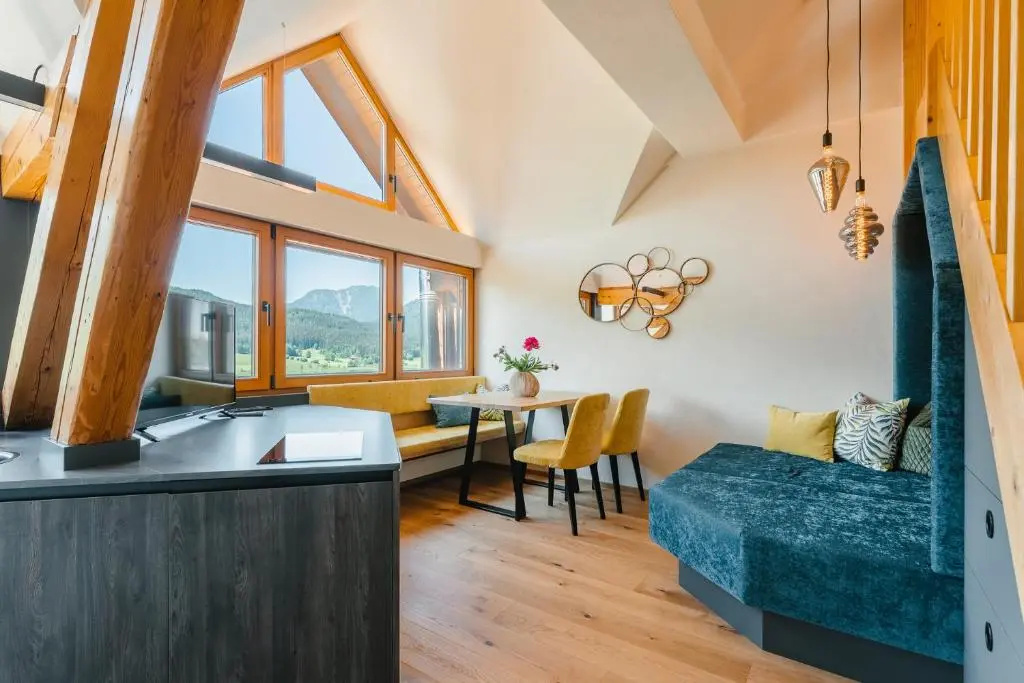 2 Bedrooms Apartment with lake view