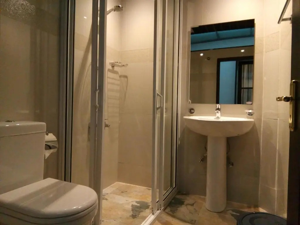Economy room
