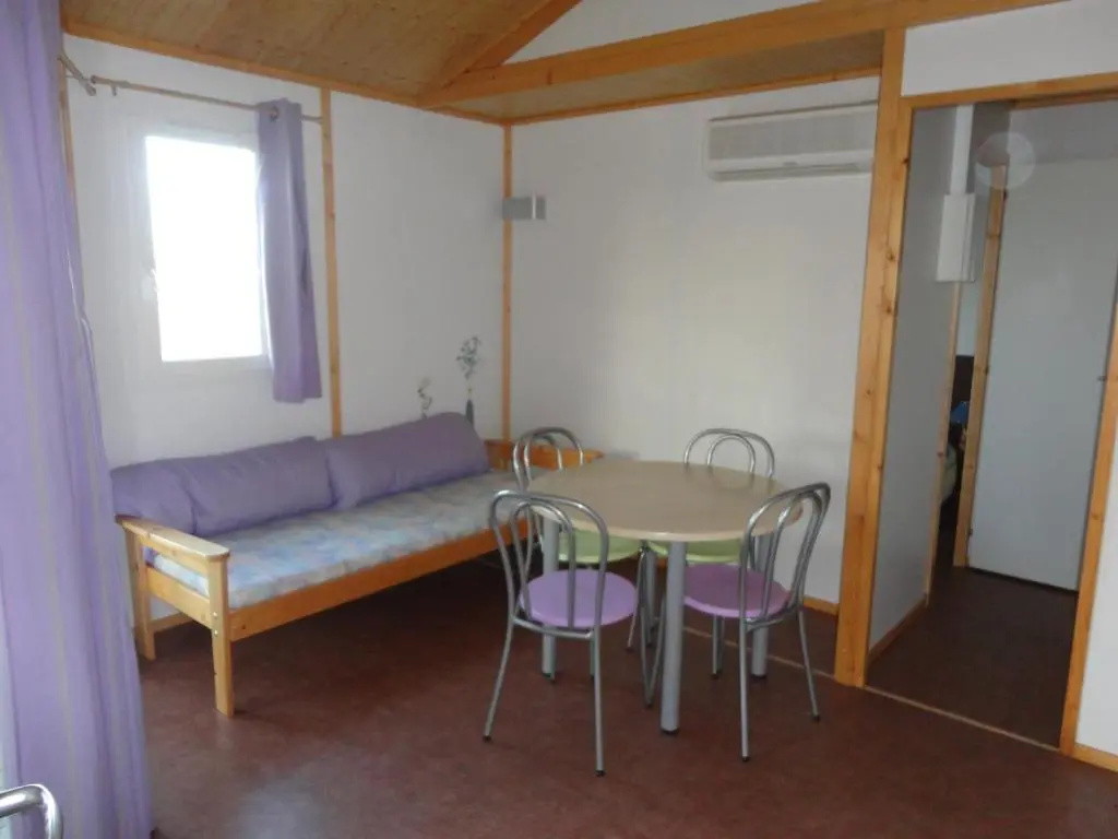 2 Bedrooms Chalet