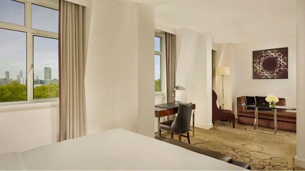 Art Deco Family Suite