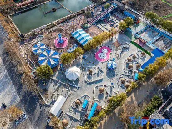 Trip.com Group Country Retreats (Tianjin Longshun Joint Resort)