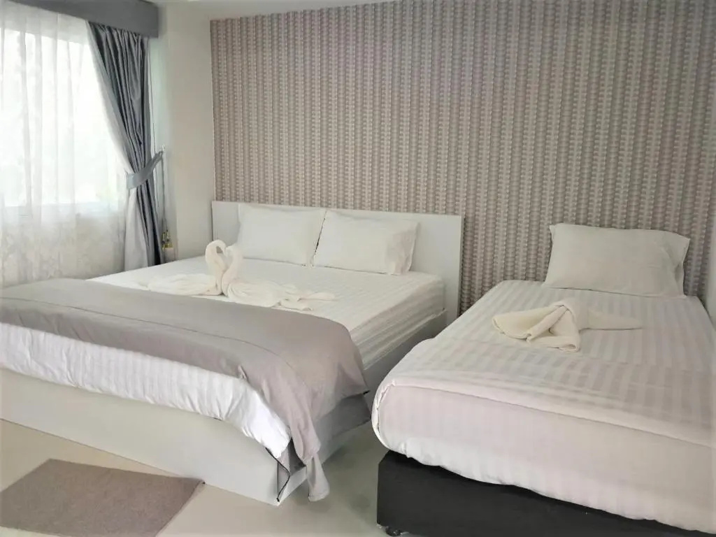 Deluxe Triple room
