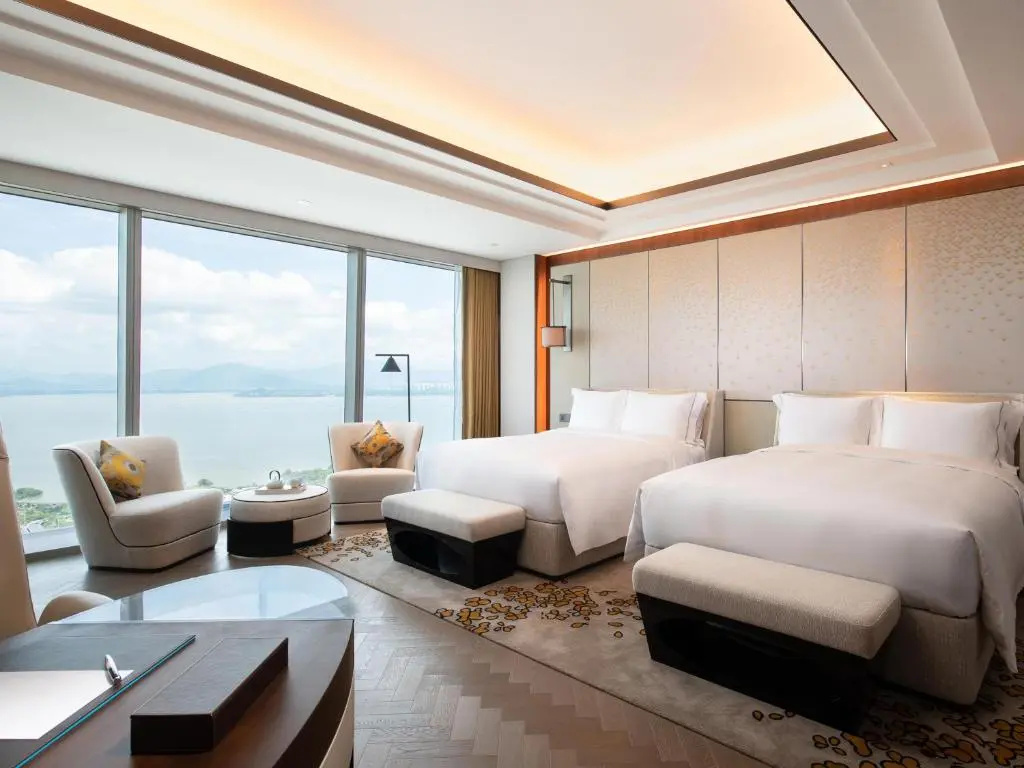 Deluxe Double room with sea view (twin beds)