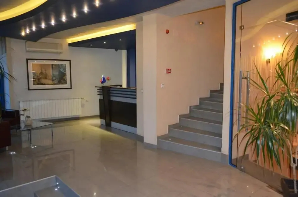 Hotel photo 12