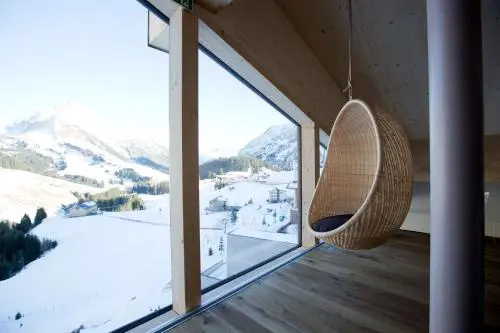Balcony & Terrace
