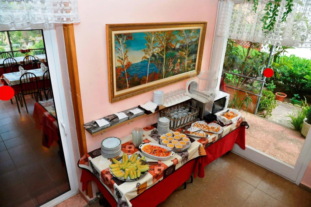 Hotel photo 11