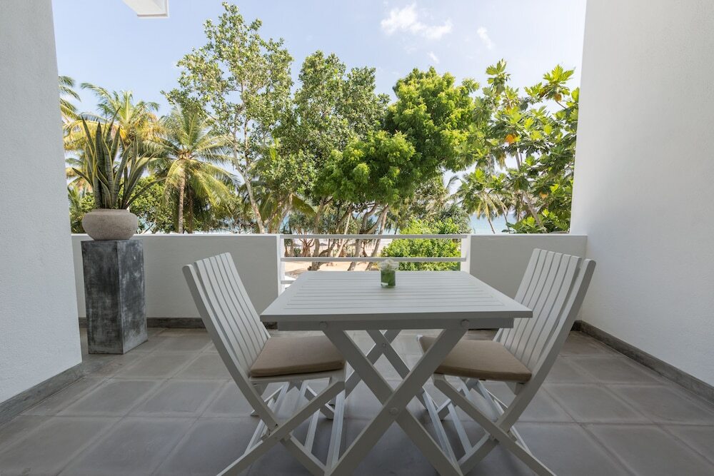 Taru Villas Mawella