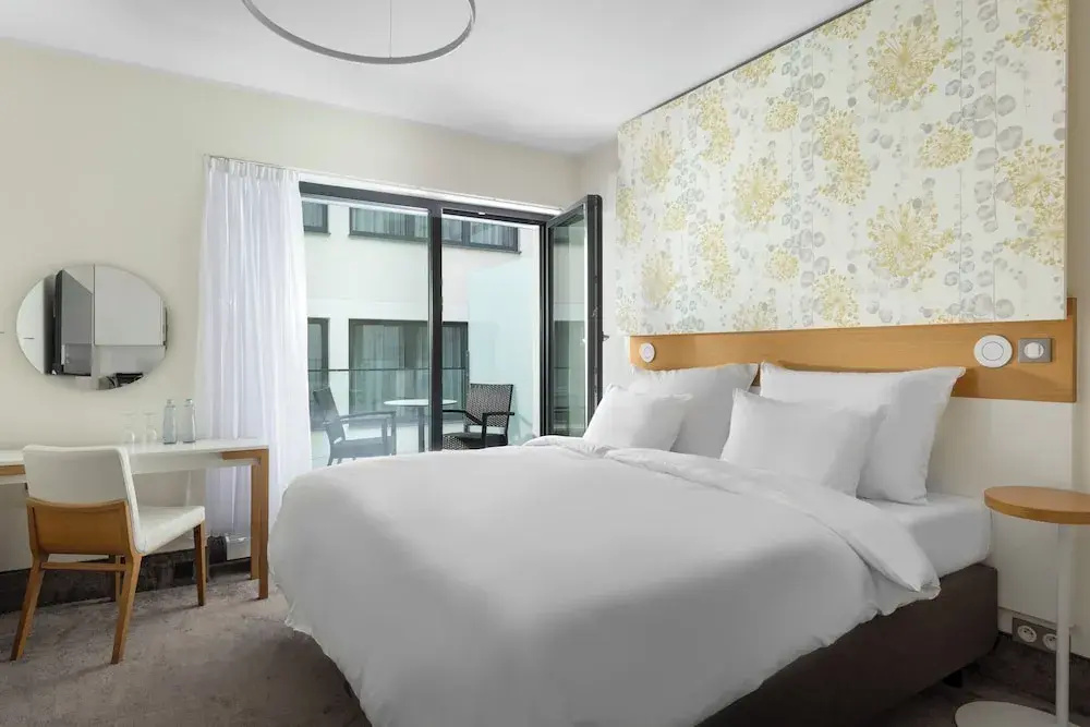 Superior Double room with balcony (full double bed)