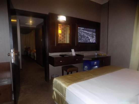 Kings Park Hotel