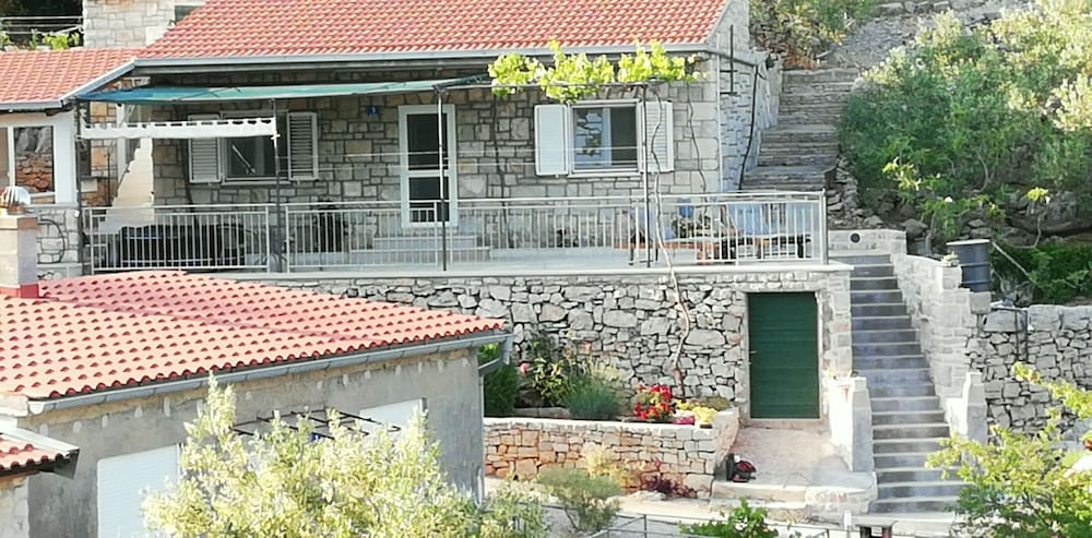 House Isabella