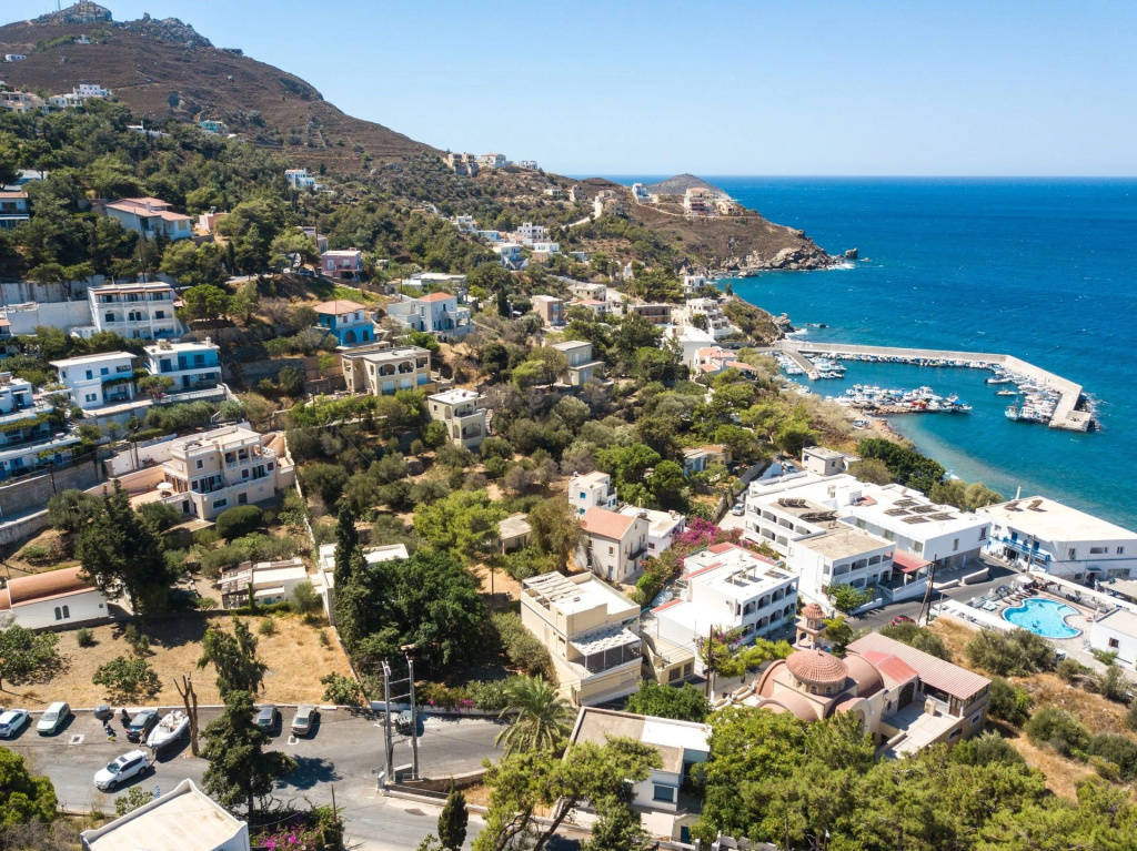 Beach & Waterfront