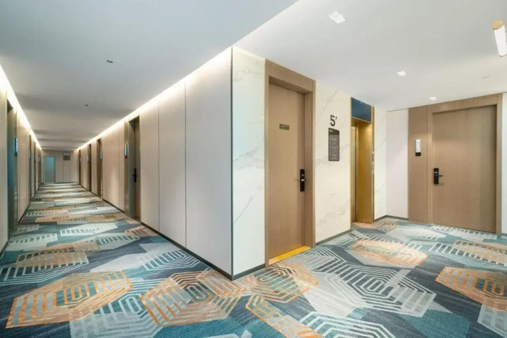 ECHIC Hotel (Cultural Plaza Store, Changlong South Village, Panyu, Guangzhou) — фото
