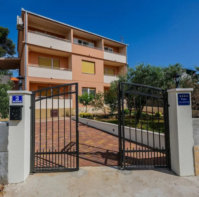 Two-bedroom Apartment Near Beach
