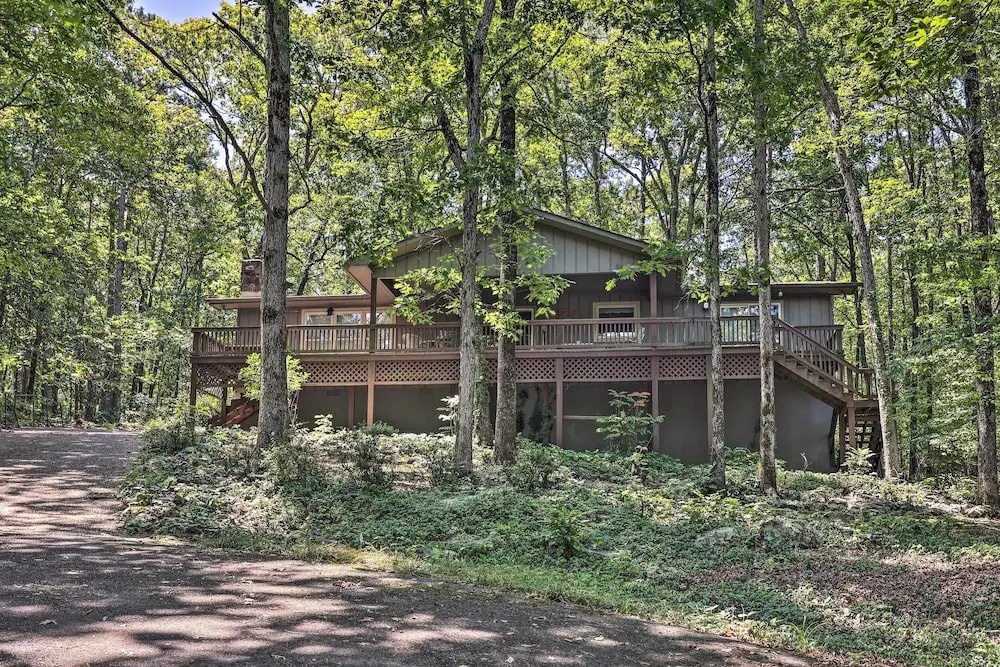 Furnished Deck w/ Views: Hot Springs Cottage