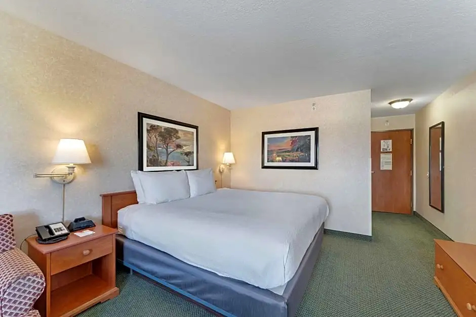 SureStay Plus Hotel by Best Western Price - Chambres