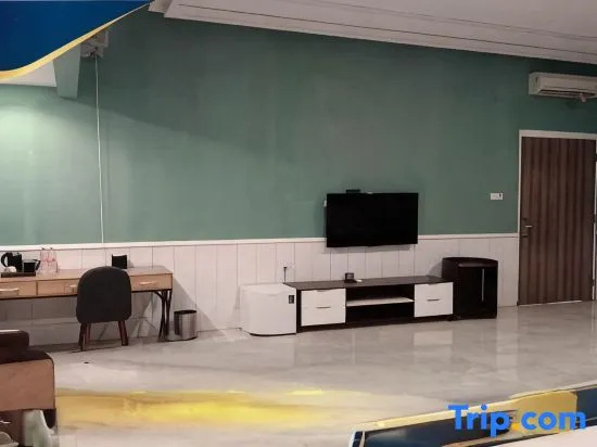 Deluxe Family room