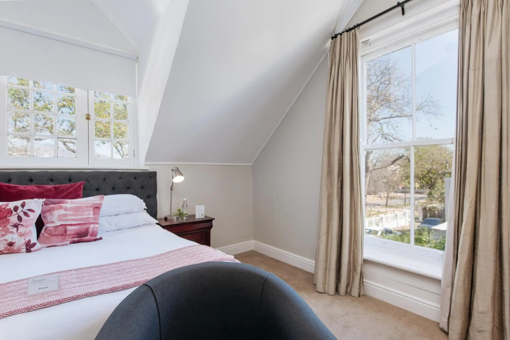 River Manor Boutique Hotel - фото 3