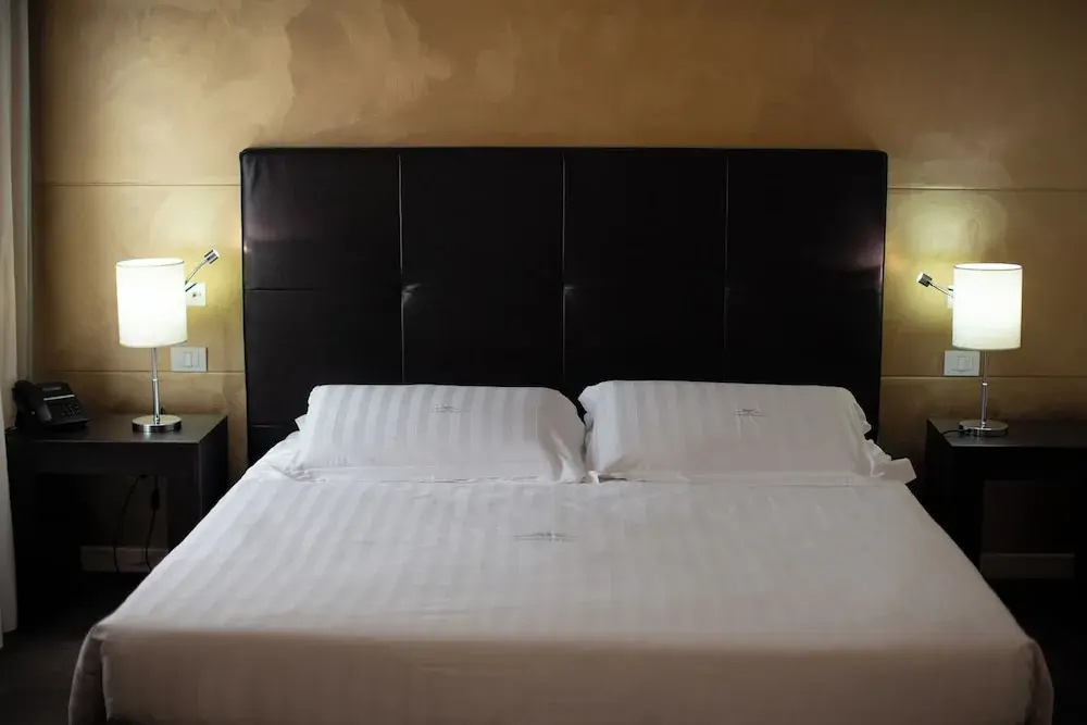 Standard Double room with balcony (full double bed)
