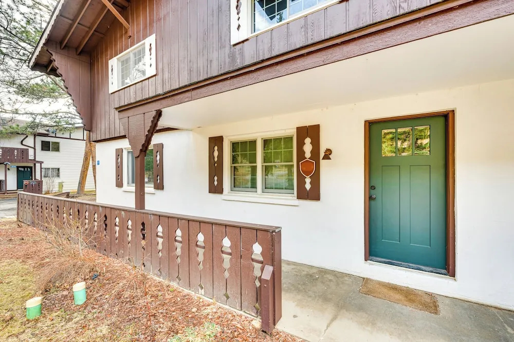 1 Mi to Rocky Mtn Nat'l Park: Estes Park Townhome