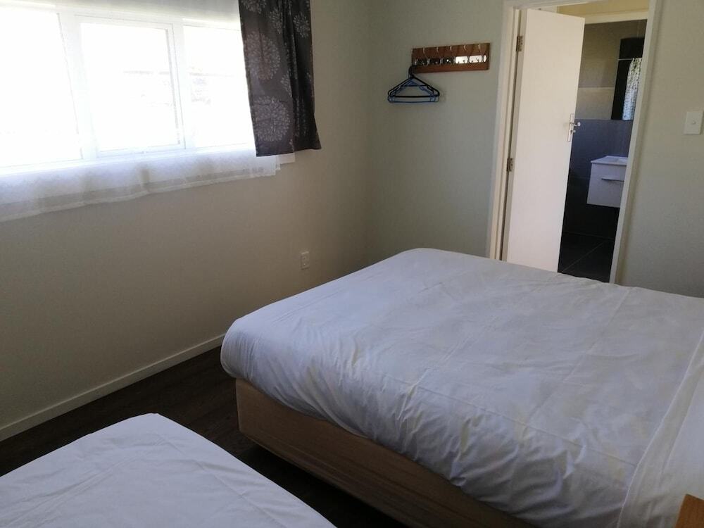 Bayfield Motel and Apartment by null