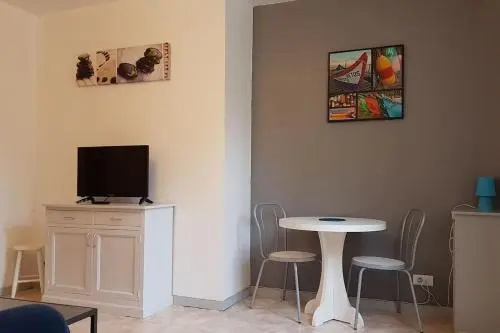 10 Rue des Récollets 1er gauche