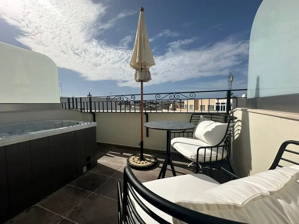 Penthouse Suite