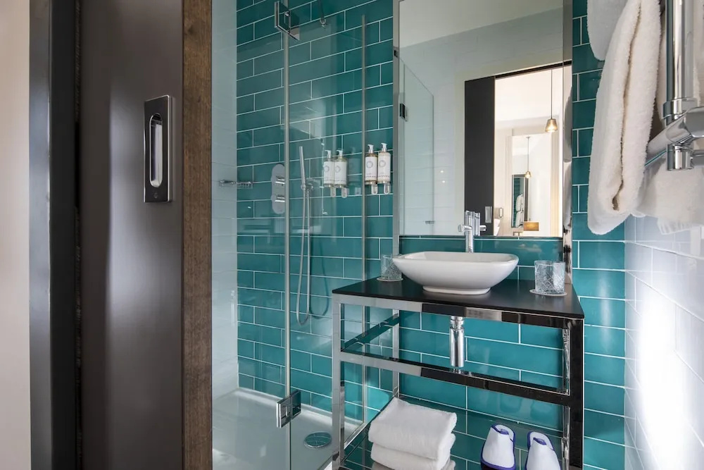 Hôtel Les Matins de Paris & Spa 81