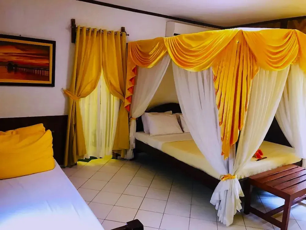 Hof Gorei Beach Resort - Chambres