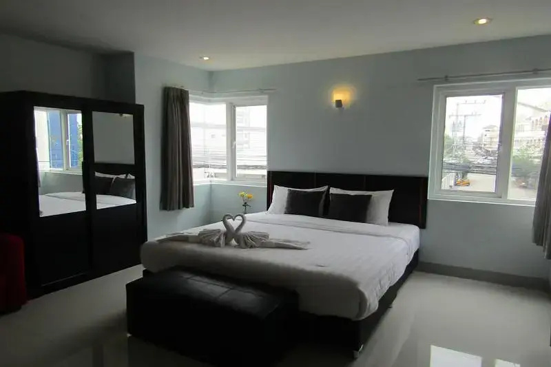 Deluxe Double room with balcony (full double bed)
