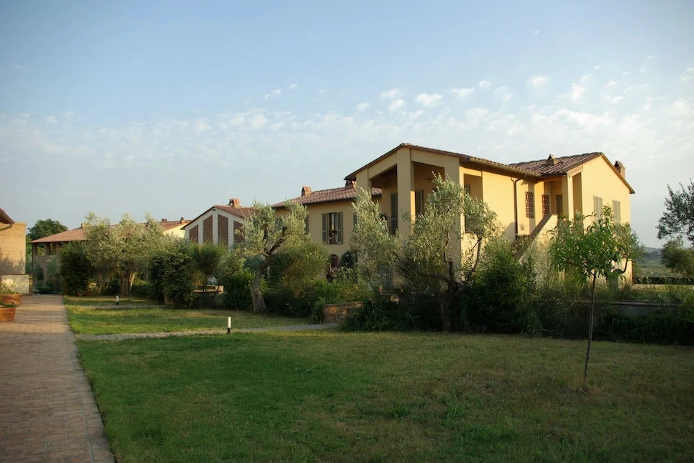 Il Borgo di Villa Bossi-Pucci