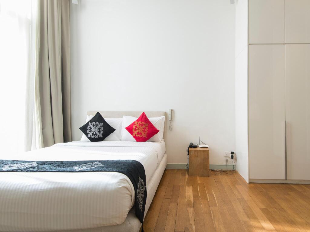 Golden Triangle Suites By Mondo