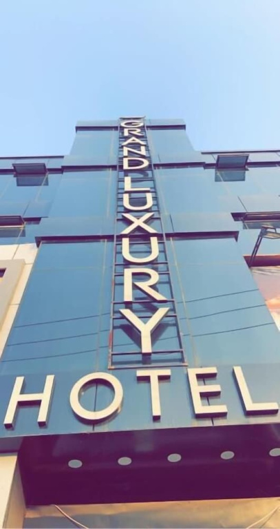 Grand Luxury Hotel