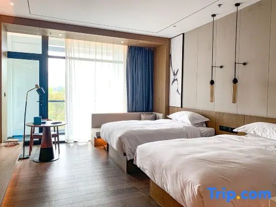 Standard Double room with river view (twin beds)