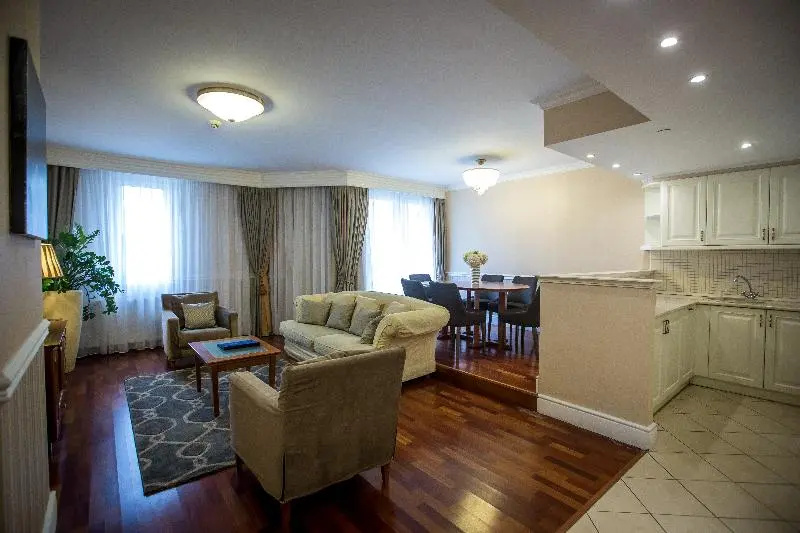 Queen's Court Hotel & Residence - Chambres