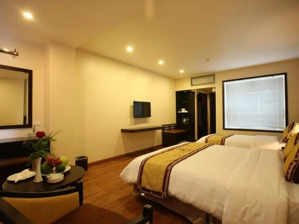 Business Double room (full double bed)