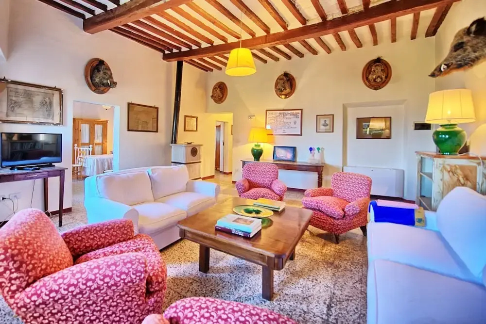 3 Bedrooms Apartment