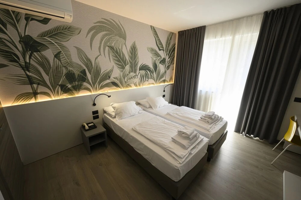 Superior Double room with balcony (full double bed)