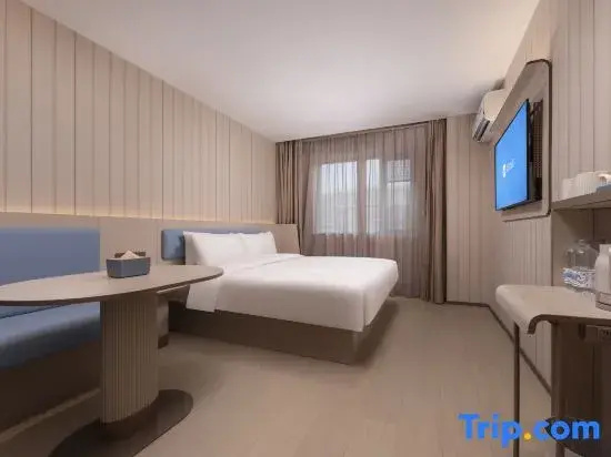 Superior Double room (full double bed)