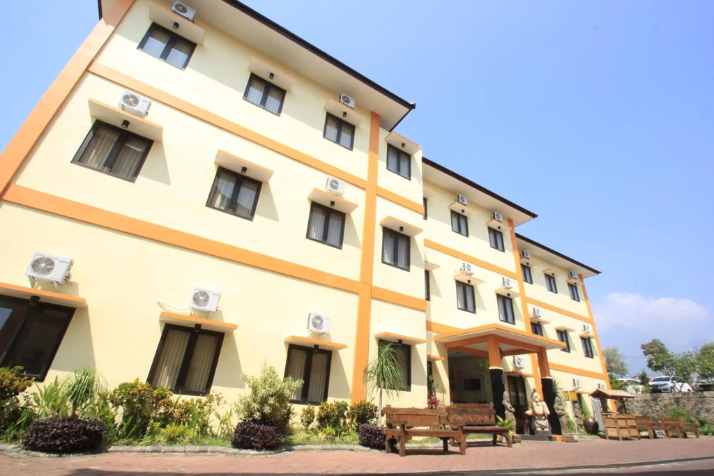 Ciptaningati Hotel