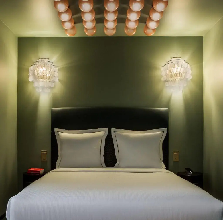 Hôtel du Rond-Point des Champs-Élysées 38