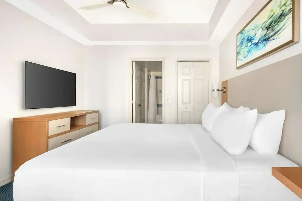 1 Bedroom Double Suite with balcony (full double bed)