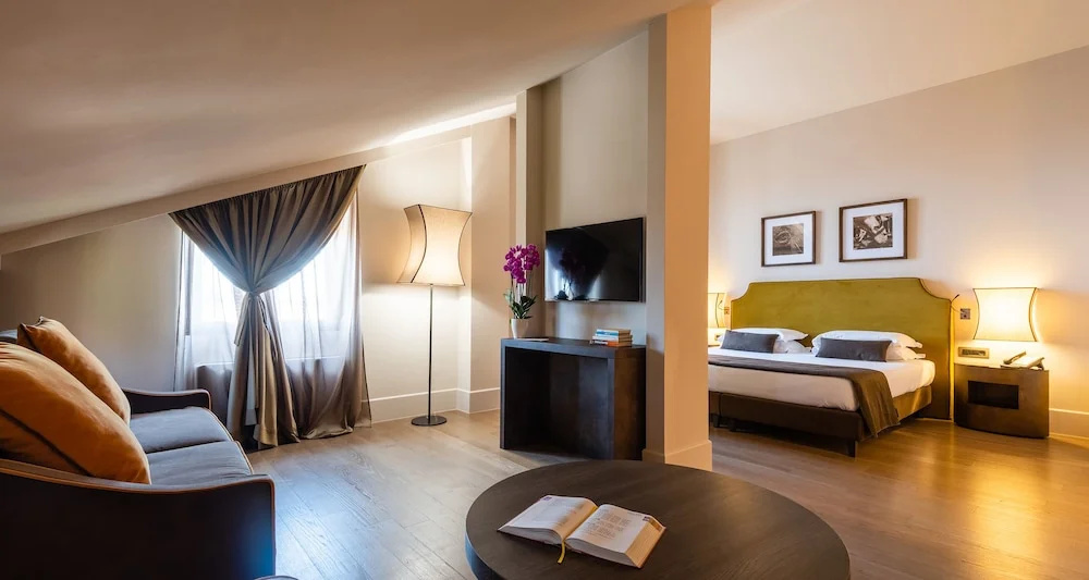 Suite with balcony