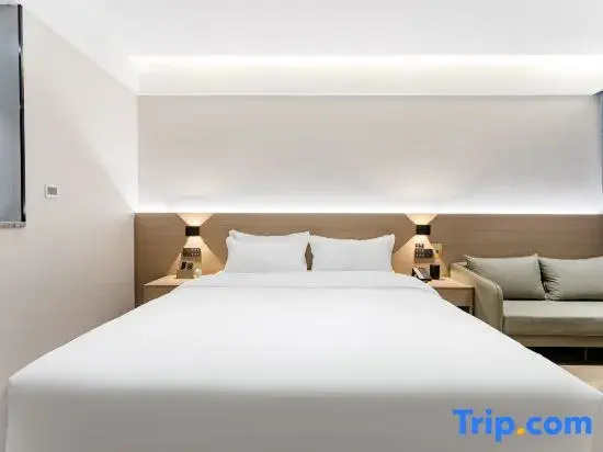 Deluxe Double room (full double bed)