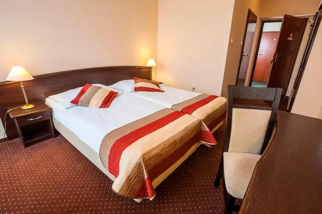 Standard Double room (full double bed)