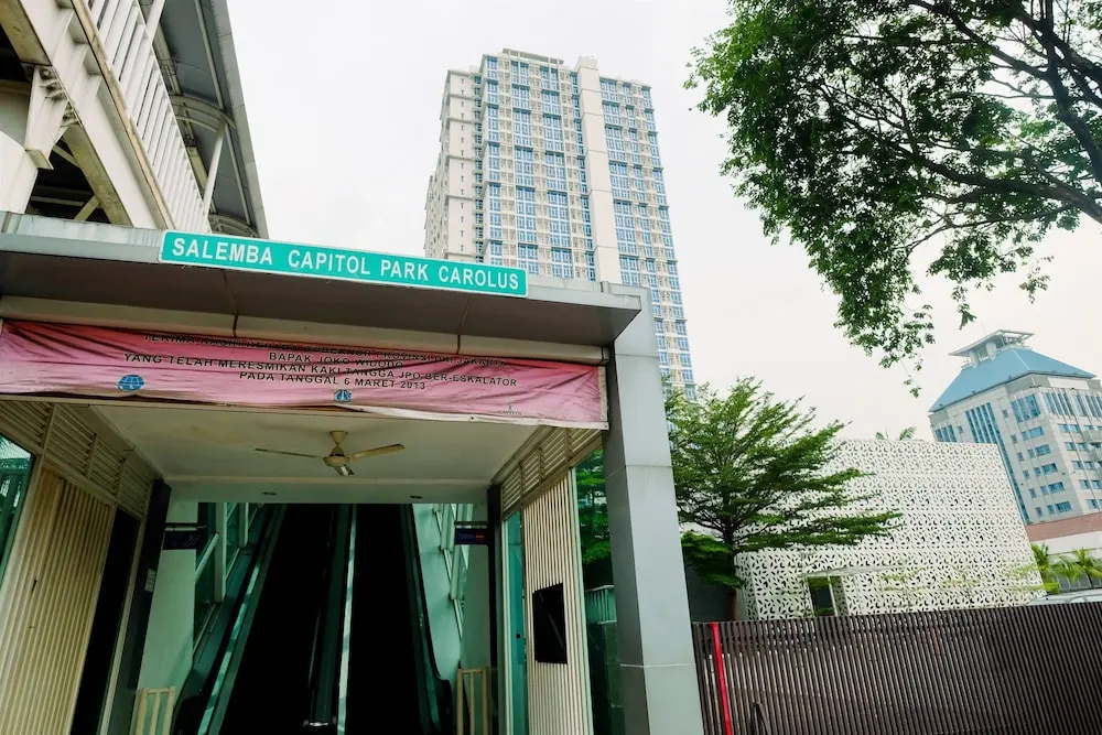 Best Emerald Studio Room Apartment at Capitol Park Residence