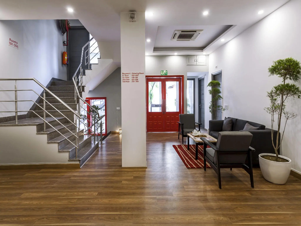Lobby & Reception