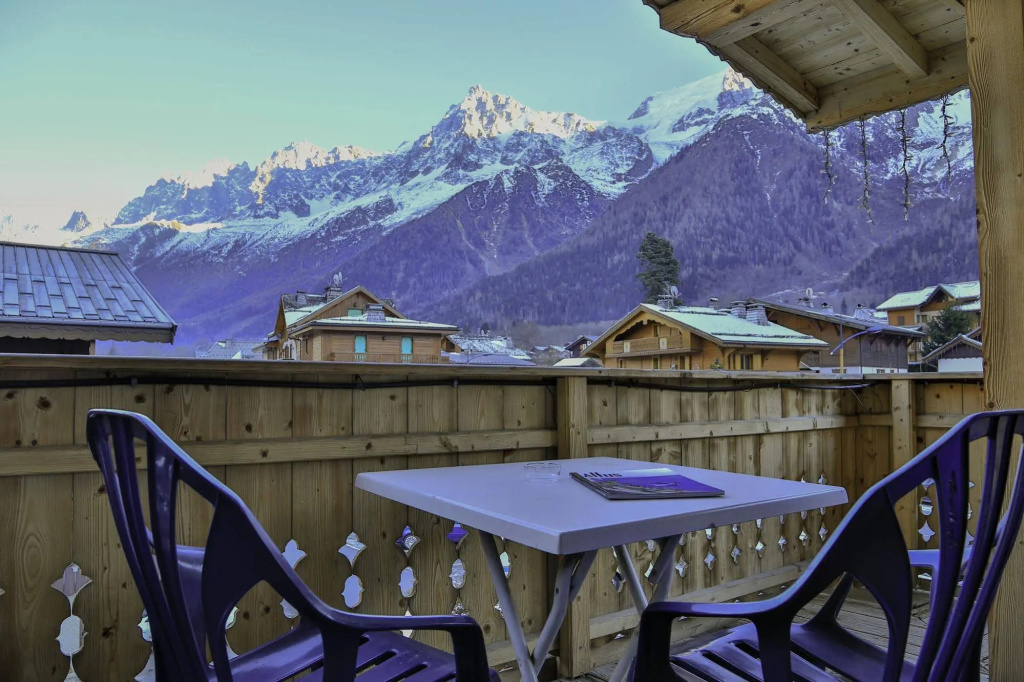 Balcony & Terrace