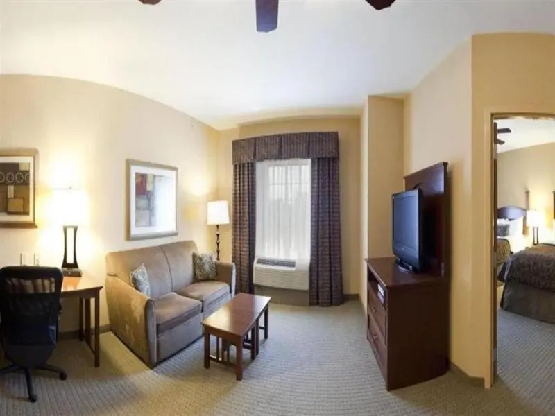 Staybridge Suites Bentonville-Rogers by IHG - Chambres